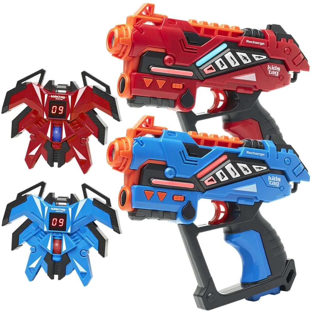 2 KidsTag Recharge P2 Laserguns + 2 Display Vesten Rood/blau 3 2 KidsTag Recharge P2 Laserguns + 2 Display Vesten Rood/blau